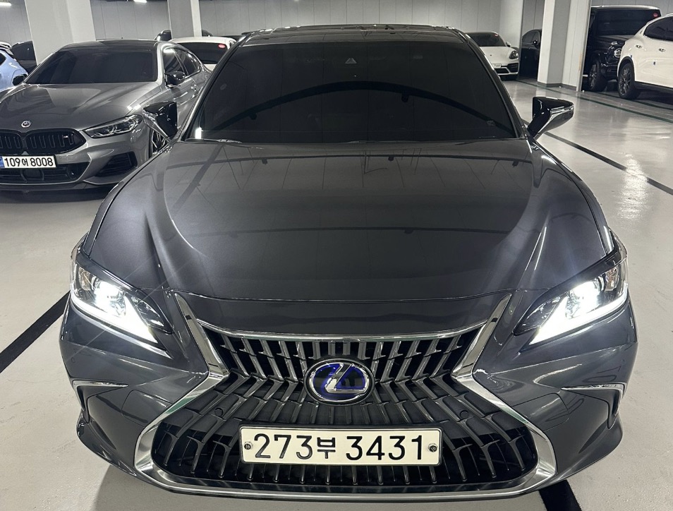 Осмотр Lexus ES300h 2021 год JTHBA1C17N2011636